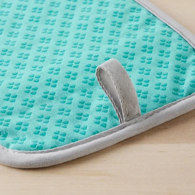 KitchenAid Asteroid Rectangle Pot Holder 2-Pack Set, Aqua Sky, 7"x10" 5 KitchenAid Asteroid Rectangle Pot Holder 2-Pack Set, Aqua Sky, 7"x10" - Image 3