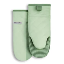 KITCHENAID Beacon Two-Tone Oven Mitt 2-Pack Set -KitchenAid GUEST bed3896e 730e 429c 9271 4a2bc694911d