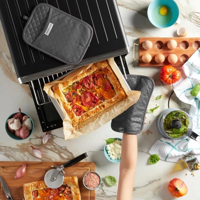 KitchenAid Asteroid Rectangle Pot Holder 2-Pack Set, Charcoal Grey, 7"x10" 6 KitchenAid Asteroid Rectangle Pot Holder 2-Pack Set, Charcoal Grey, 7"x10" - Image 4